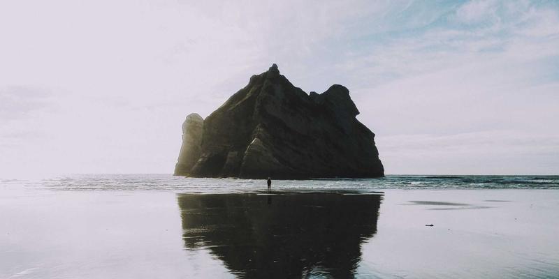 构建全球资产配置框架下的智能股票选择器：专业投资者的选股工具革命