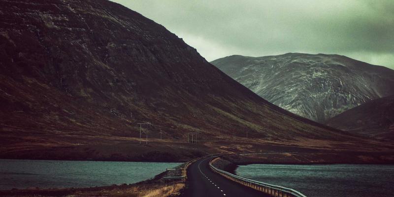 行业轮动策略下的动态股票筛选器：如何根据经济周期调整选股参数